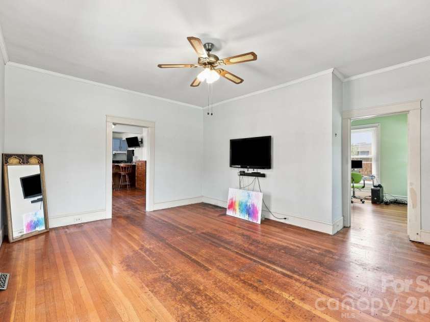 313 Ridge Avenue, Kannapolis, NC 28083.  MLS# CAR4405624, YatesRealty ID 49529. Living Room