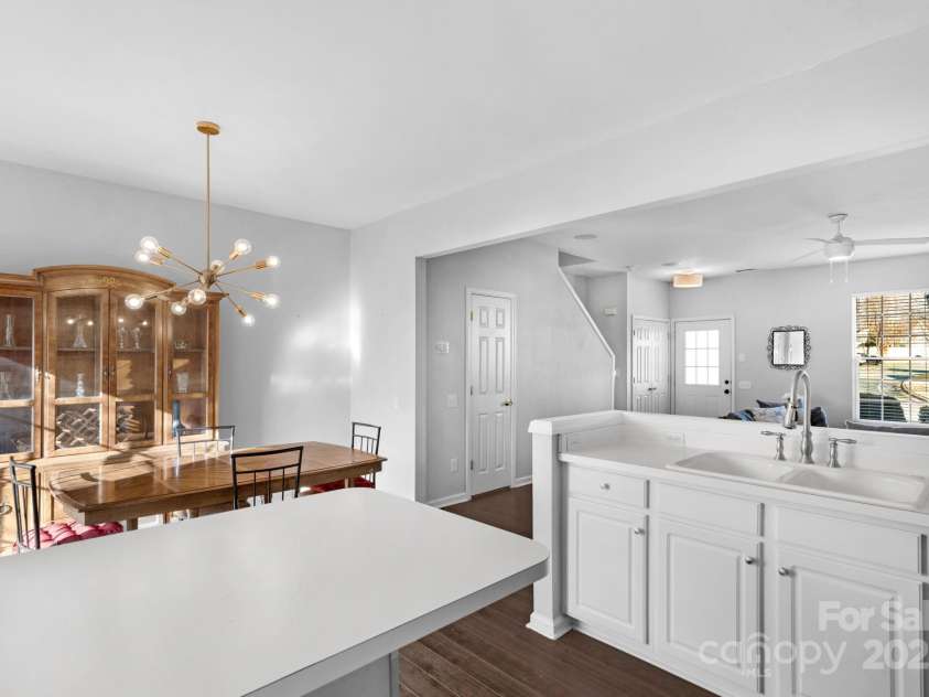 3213 Mannington Drive, Charlotte, NC 28270.  MLS# CAR4328804, YatesRealty ID 4953. 