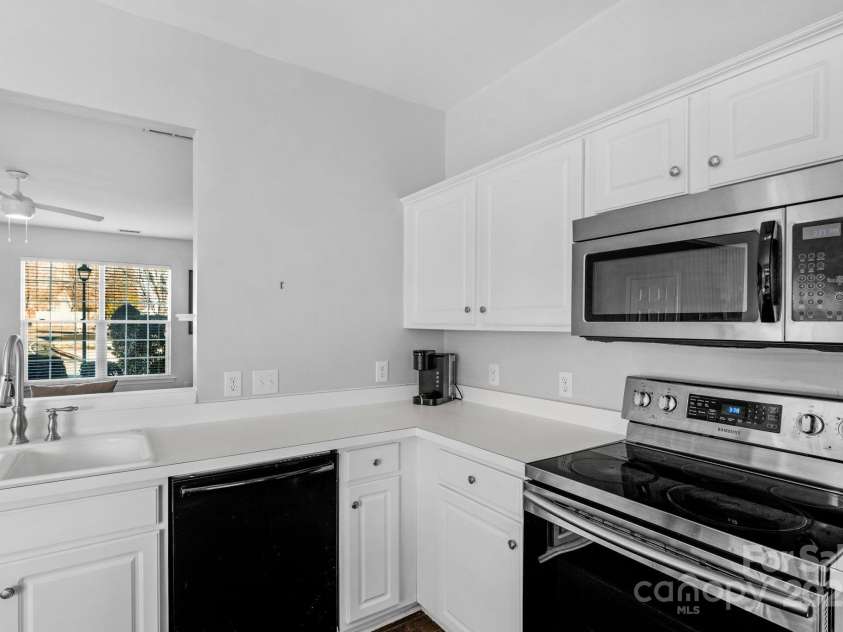 3213 Mannington Drive, Charlotte, NC 28270.  MLS# CAR4328804, YatesRealty ID 4953. 