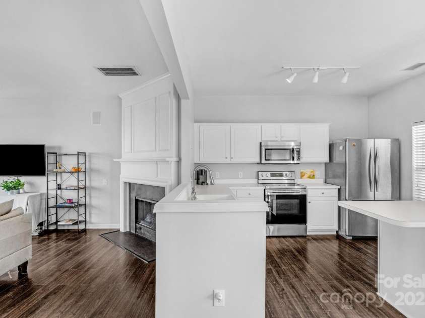 3213 Mannington Drive, Charlotte, NC 28270.  MLS# CAR4328804, YatesRealty ID 4953. 