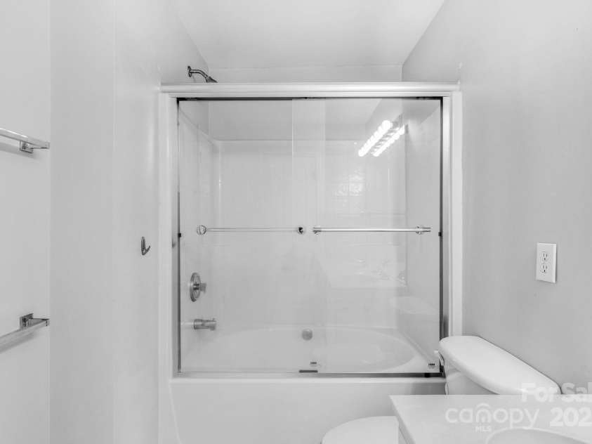 3213 Mannington Drive, Charlotte, NC 28270.  MLS# CAR4328804, YatesRealty ID 4953. 