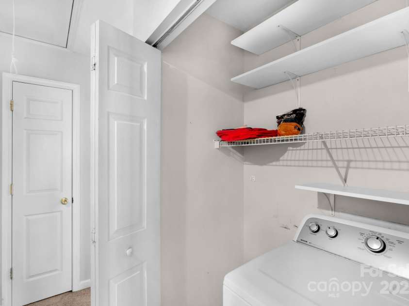 3213 Mannington Drive, Charlotte, NC 28270.  MLS# CAR4328804, YatesRealty ID 4953. 