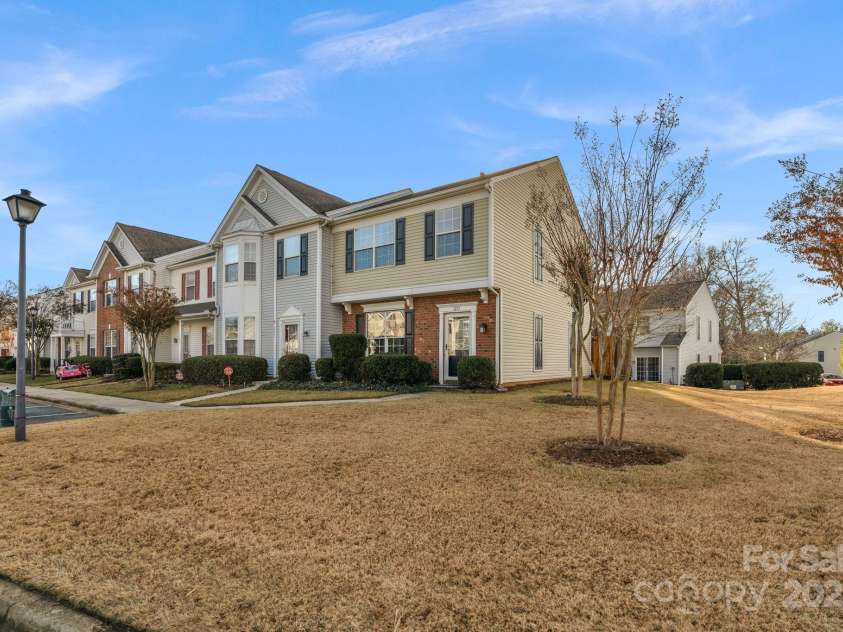 3213 Mannington Drive, Charlotte, NC 28270.  MLS# CAR4328804, YatesRealty ID 4953. 