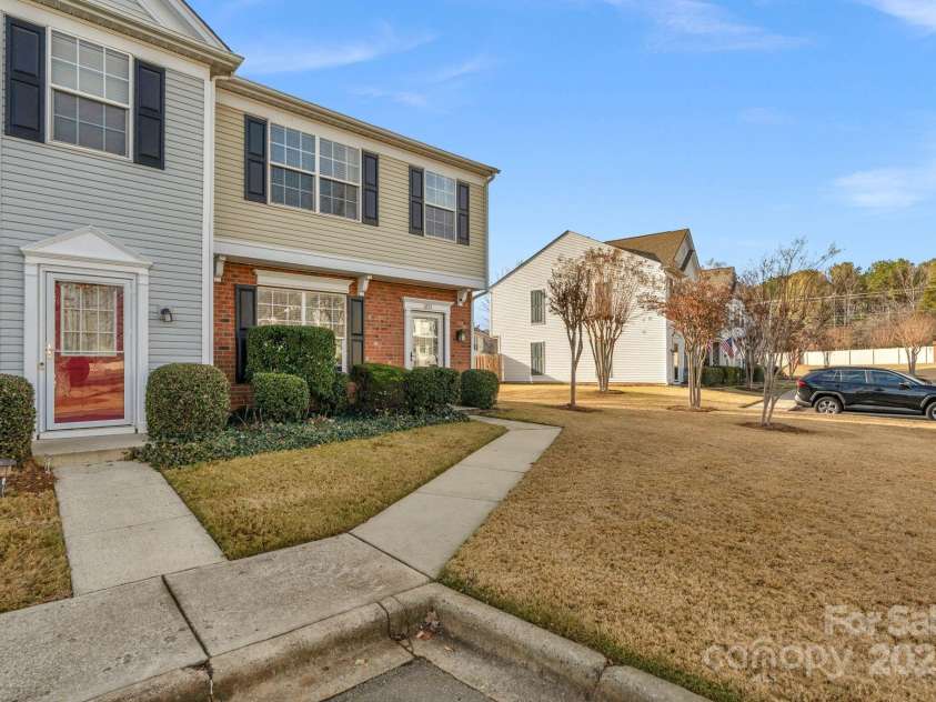 3213 Mannington Drive, Charlotte, NC 28270.  MLS# CAR4328804, YatesRealty ID 4953. 