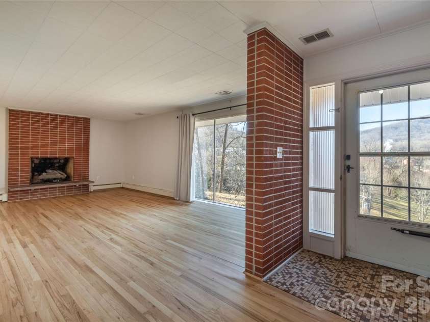 223 Cherry Street, Sylva, NC 28779.  MLS# CAR4422833, YatesRealty ID 49533. 