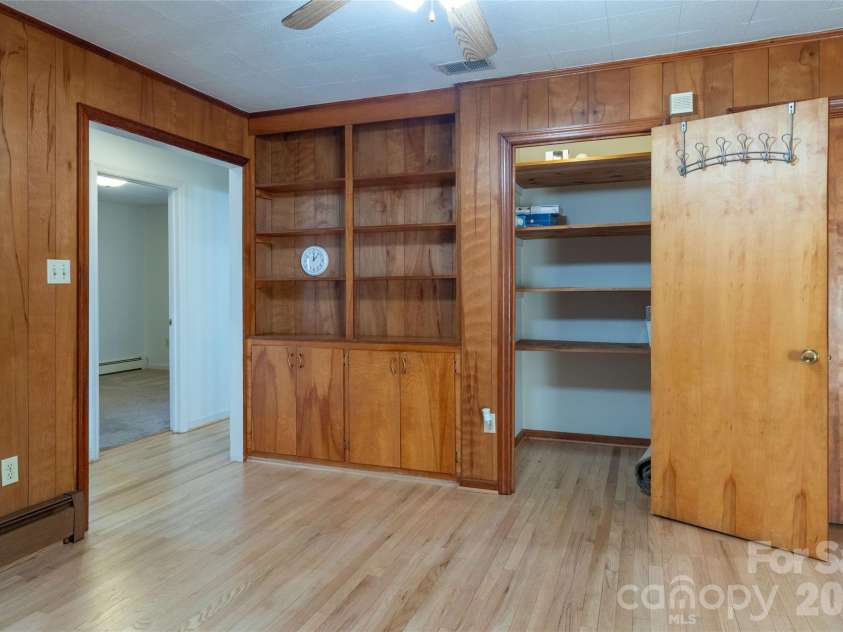 223 Cherry Street, Sylva, NC 28779.  MLS# CAR4422833, YatesRealty ID 49533. 