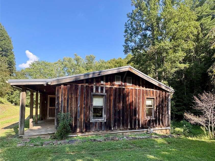 4019 Happy Goats Way, Lenoir, NC 28645.  MLS# CAR4422447, YatesRealty ID 49536. 
