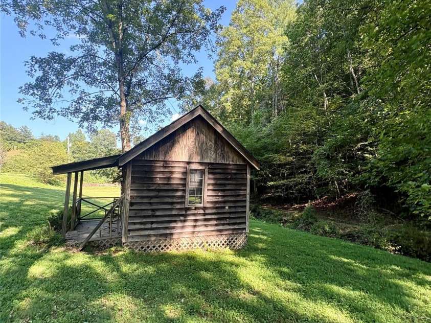 4019 Happy Goats Way, Lenoir, NC 28645.  MLS# CAR4422447, YatesRealty ID 49536. 