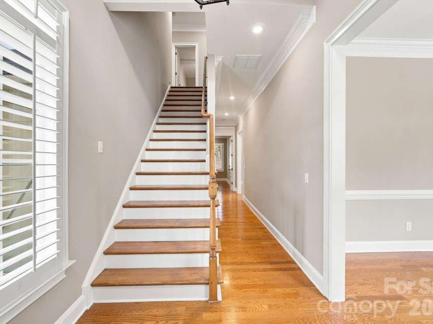 8813 Provence Village Lane, Charlotte, NC 28226.  MLS# CAR4413848, YatesRealty ID 49538. 