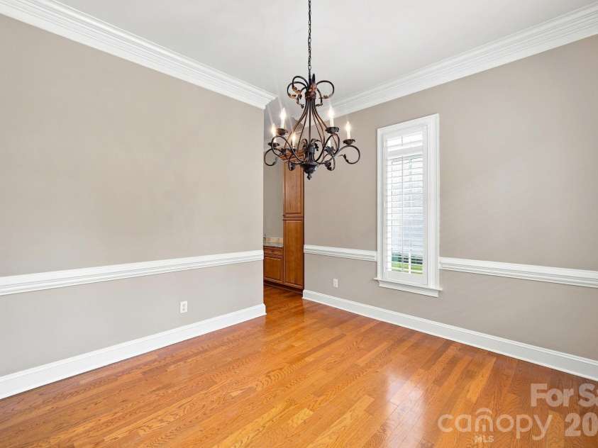 8813 Provence Village Lane, Charlotte, NC 28226.  MLS# CAR4413848, YatesRealty ID 49538. 