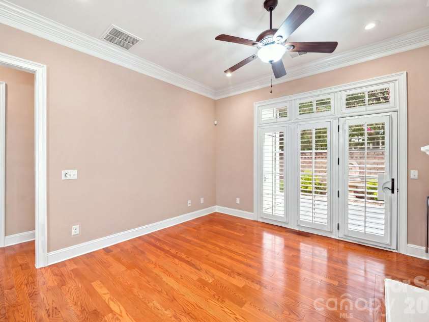 8813 Provence Village Lane, Charlotte, NC 28226.  MLS# CAR4413848, YatesRealty ID 49538. 