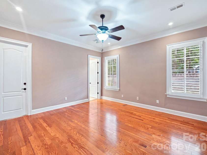 8813 Provence Village Lane, Charlotte, NC 28226.  MLS# CAR4413848, YatesRealty ID 49538. 