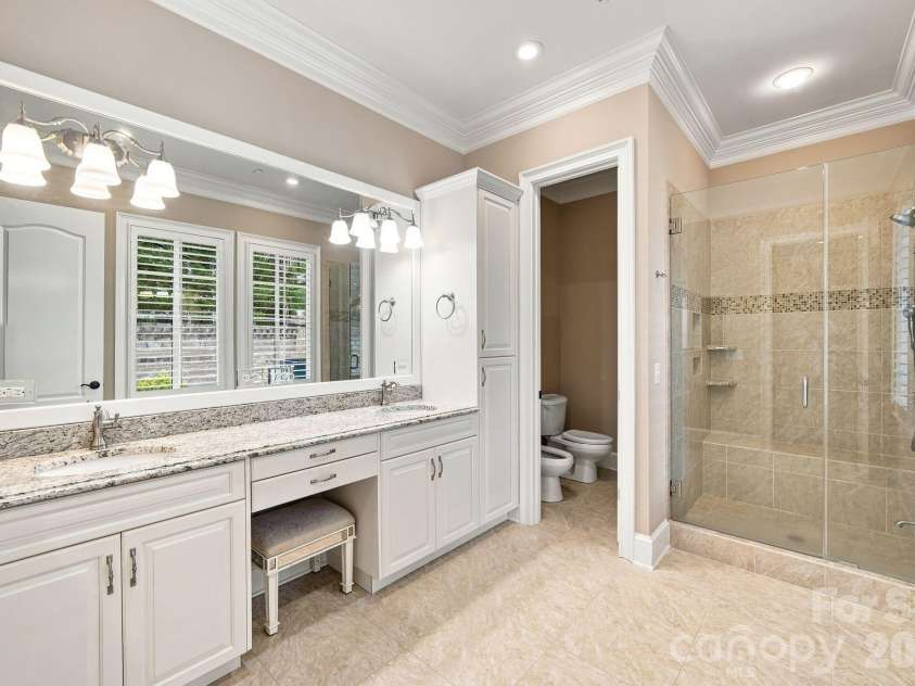 8813 Provence Village Lane, Charlotte, NC 28226.  MLS# CAR4413848, YatesRealty ID 49538. 