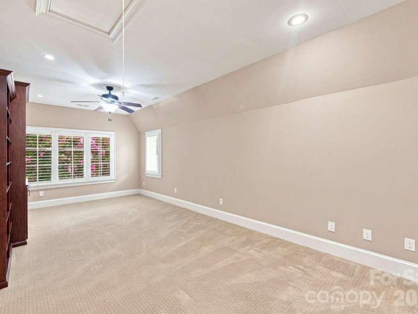 8813 Provence Village Lane, Charlotte, NC 28226.  MLS# CAR4413848, YatesRealty ID 49538. 