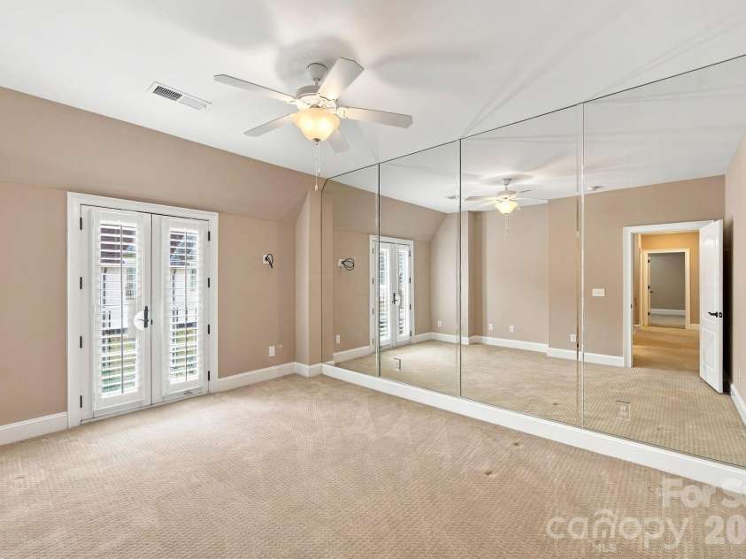 8813 Provence Village Lane, Charlotte, NC 28226.  MLS# CAR4413848, YatesRealty ID 49538. 