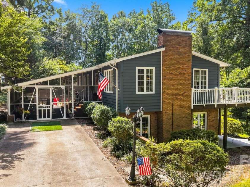 37 HOME PLACE Lane, Hickory, NC 28601.  MLS# CAR4422455, YatesRealty ID 49539. 