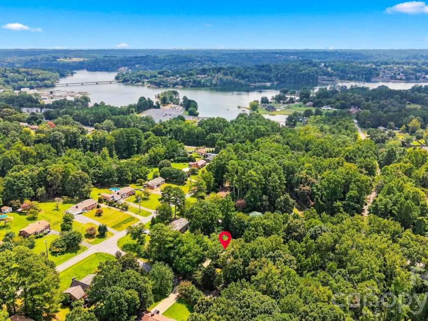 37 HOME PLACE Lane, Hickory, NC 28601.  MLS# CAR4422455, YatesRealty ID 49539. 