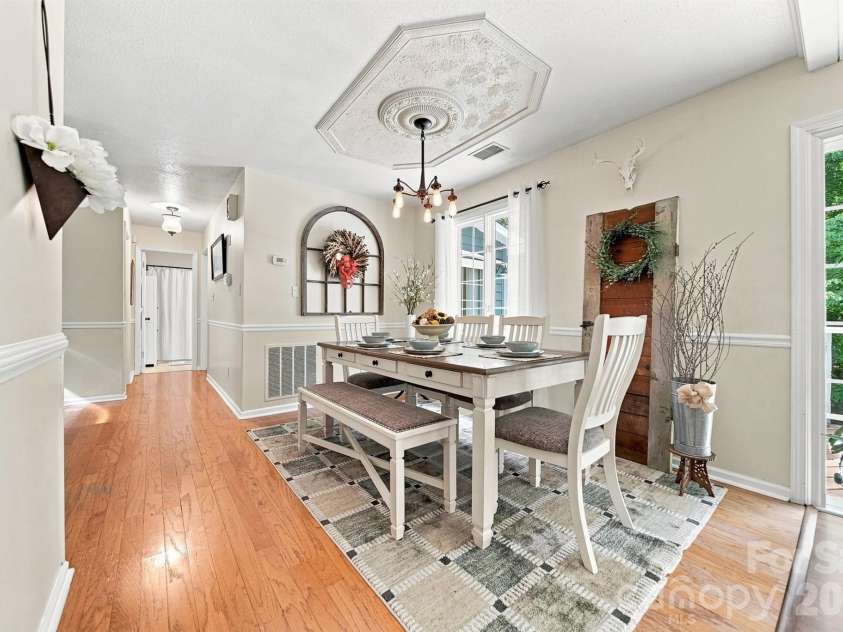 37 HOME PLACE Lane, Hickory, NC 28601.  MLS# CAR4422455, YatesRealty ID 49539. 