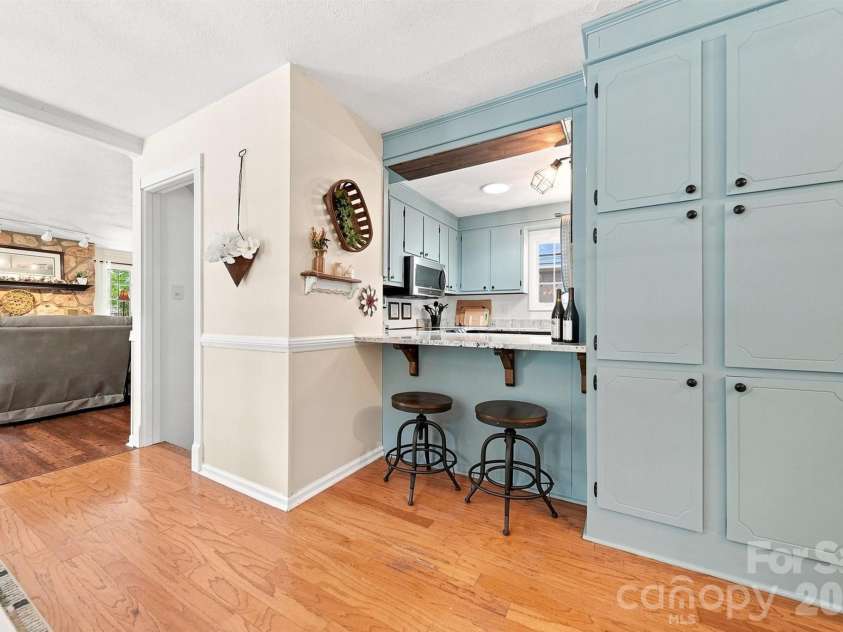 37 HOME PLACE Lane, Hickory, NC 28601.  MLS# CAR4422455, YatesRealty ID 49539. 