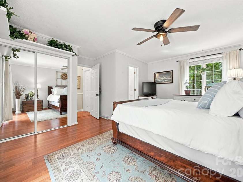 37 HOME PLACE Lane, Hickory, NC 28601.  MLS# CAR4422455, YatesRealty ID 49539. 