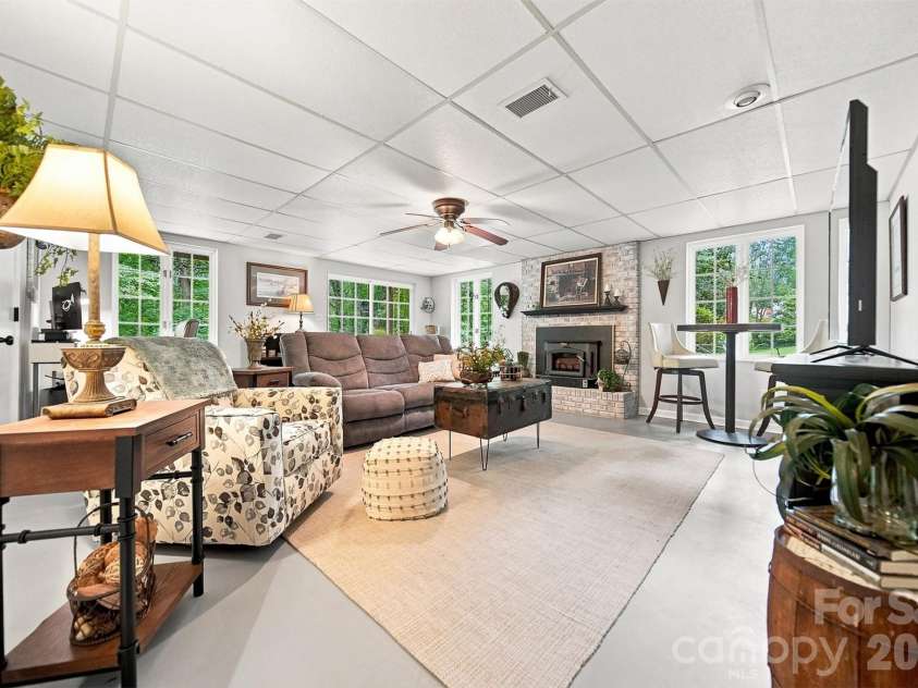 37 HOME PLACE Lane, Hickory, NC 28601.  MLS# CAR4422455, YatesRealty ID 49539. 