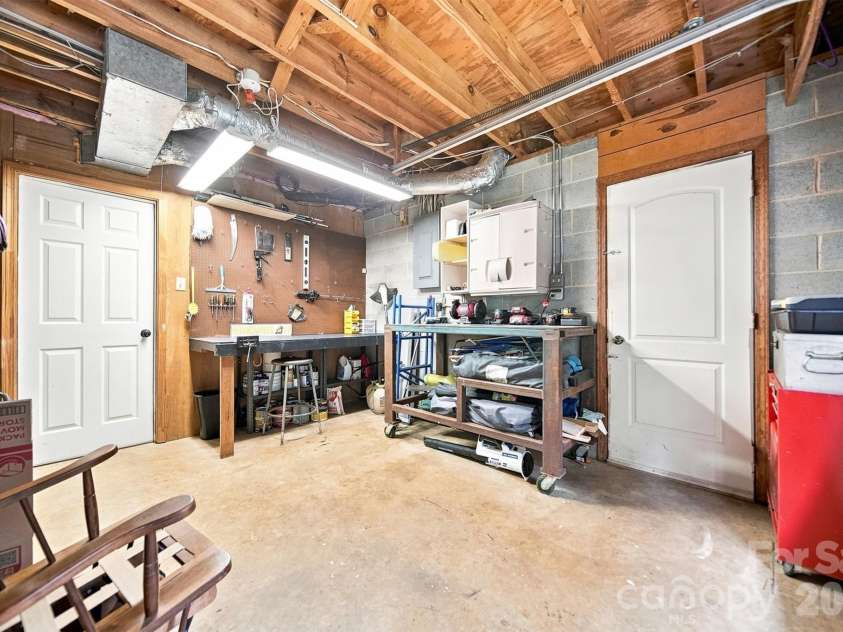 37 HOME PLACE Lane, Hickory, NC 28601.  MLS# CAR4422455, YatesRealty ID 49539. 