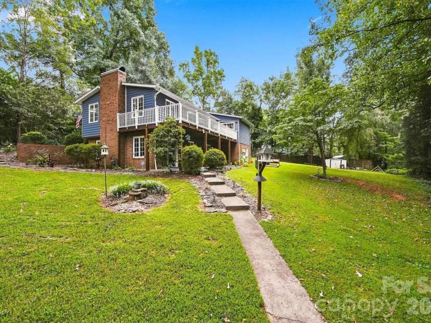 37 HOME PLACE Lane, Hickory, NC 28601.  MLS# CAR4422455, YatesRealty ID 49539. 
