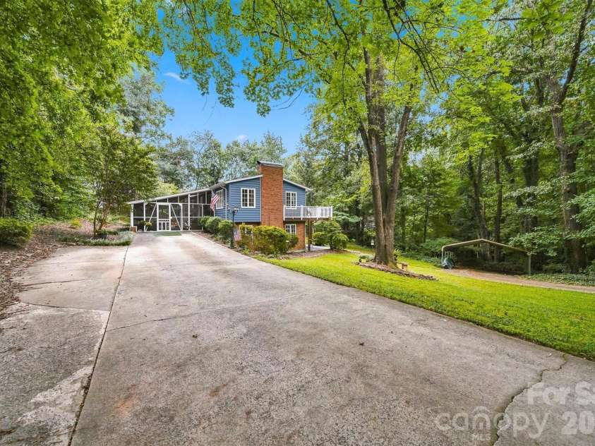 37 HOME PLACE Lane, Hickory, NC 28601.  MLS# CAR4422455, YatesRealty ID 49539. 