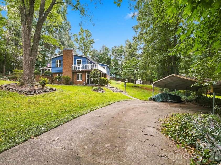 37 HOME PLACE Lane, Hickory, NC 28601.  MLS# CAR4422455, YatesRealty ID 49539. 