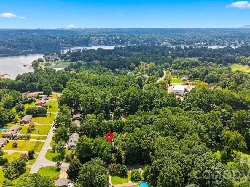 37 HOME PLACE Lane, Hickory, NC 28601.  MLS# CAR4422455, YatesRealty ID 49539. 