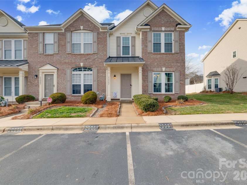 2006 Cramerton Village Drive, Cramerton, NC 28032.  MLS# CAR4334722, YatesRealty ID 4954. 