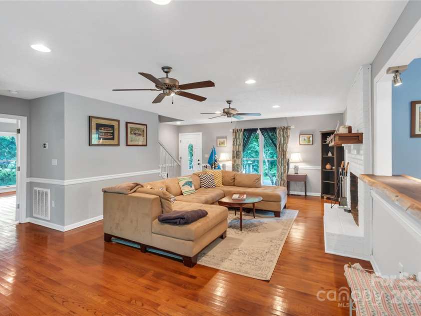 2201 Holly Lane, Shelby, NC 28150.  MLS# CAR4232605, YatesRealty ID 4954. 