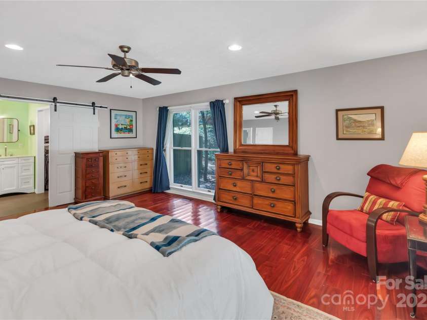 2201 Holly Lane, Shelby, NC 28150.  MLS# CAR4232605, YatesRealty ID 4954. 