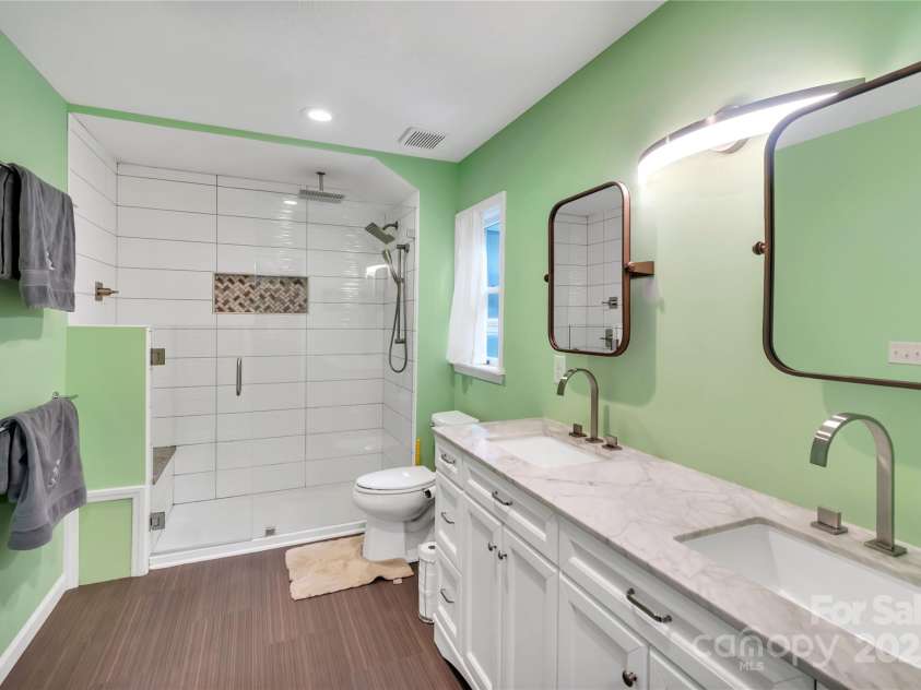 2201 Holly Lane, Shelby, NC 28150.  MLS# CAR4232605, YatesRealty ID 4954. 