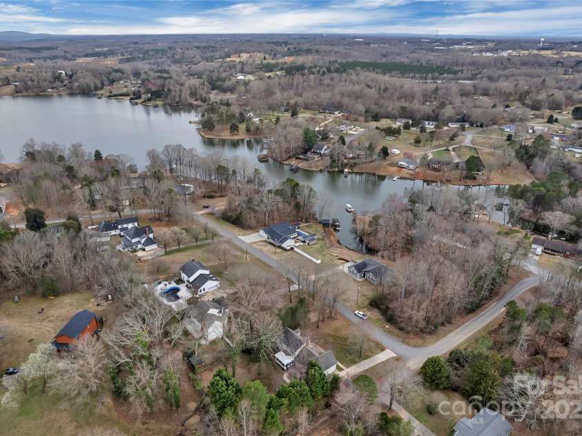 2201 Holly Lane, Shelby, NC 28150.  MLS# CAR4232605, YatesRealty ID 4954. 