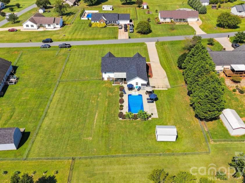 3294 Cascade Trail, Lincolnton, NC 28092.  MLS# CAR4422444, YatesRealty ID 49540. 