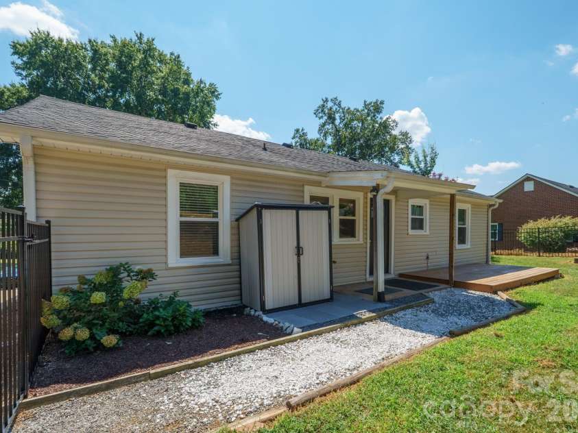 106 Cascade Street, Morganton, NC 28655.  MLS# CAR4422549, YatesRealty ID 49541. 