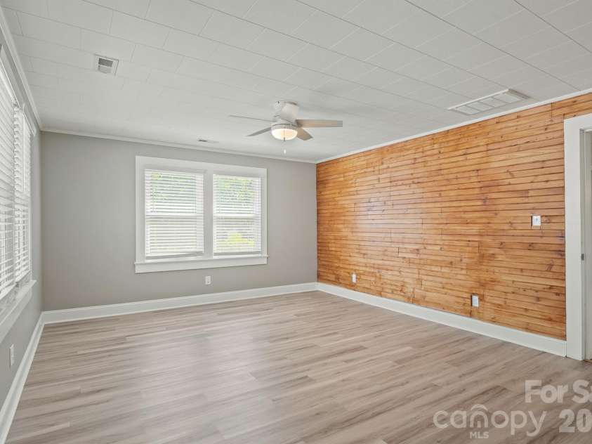 106 Cascade Street, Morganton, NC 28655.  MLS# CAR4422549, YatesRealty ID 49541. 
