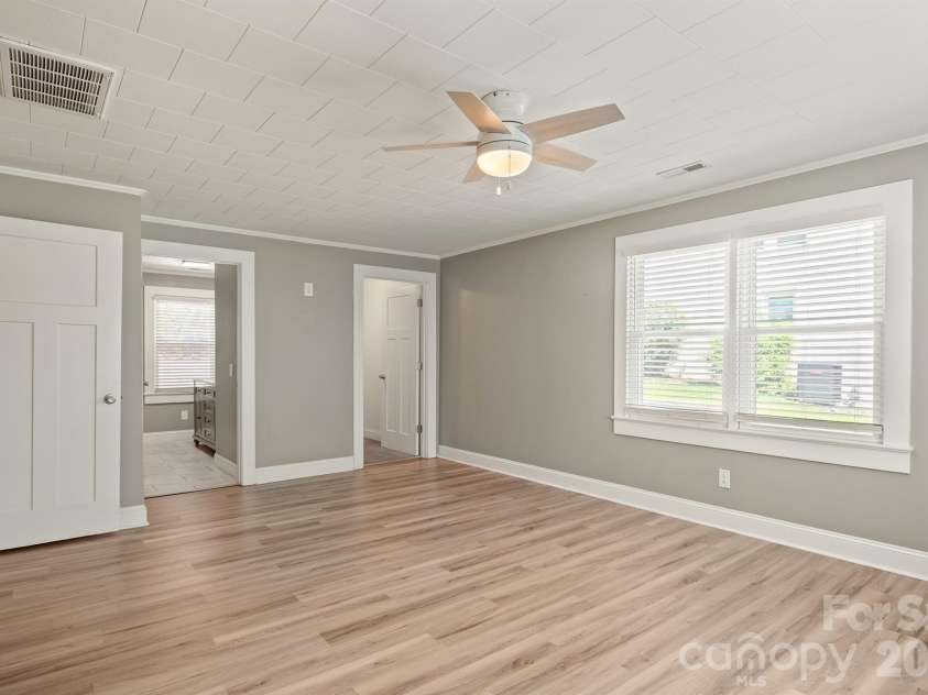 106 Cascade Street, Morganton, NC 28655.  MLS# CAR4422549, YatesRealty ID 49541. 