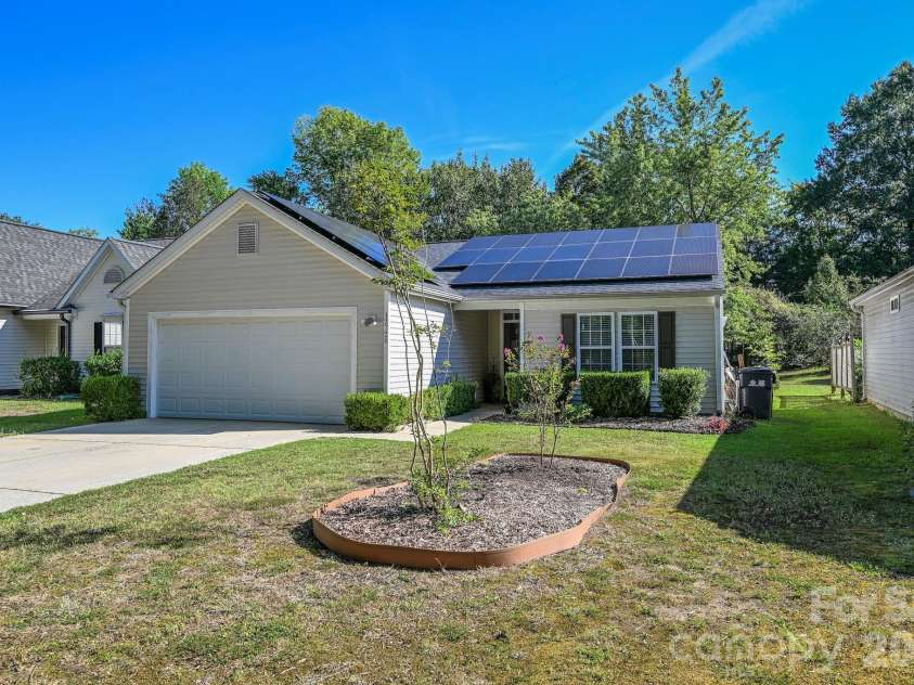 12728 Planters Row Drive, Charlotte, NC 28278.  MLS# CAR4422415, YatesRealty ID 49542. 