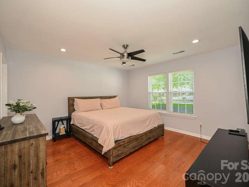 12728 Planters Row Drive, Charlotte, NC 28278.  MLS# CAR4422415, YatesRealty ID 49542. 