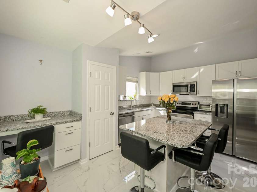 12728 Planters Row Drive, Charlotte, NC 28278.  MLS# CAR4422415, YatesRealty ID 49542. 