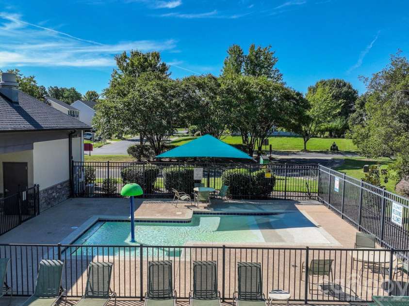 12728 Planters Row Drive, Charlotte, NC 28278.  MLS# CAR4422415, YatesRealty ID 49542. 