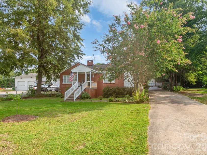 1587 Flat Creek Road, Lancaster, SC 29720.  MLS# CAR4415667, YatesRealty ID 49543. 