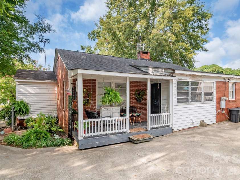 1587 Flat Creek Road, Lancaster, SC 29720.  MLS# CAR4415667, YatesRealty ID 49543. 