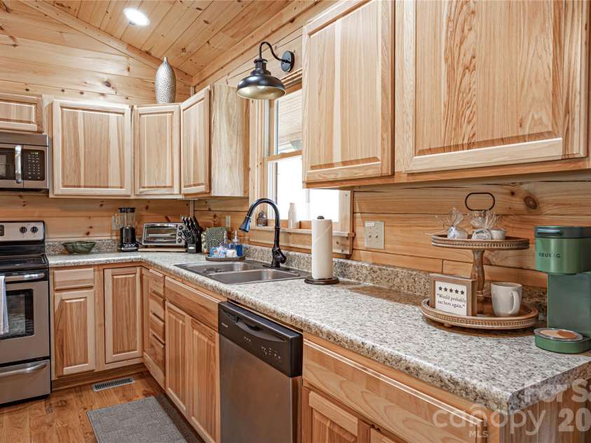 201 Whitestone Circle, Union Mills, NC 28167.  MLS# CAR4422819, YatesRealty ID 49544. 