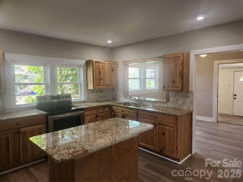 8 summit Avenue, Granite Falls, NC 28630.  MLS# CAR4422269, YatesRealty ID 49545. Kitchen