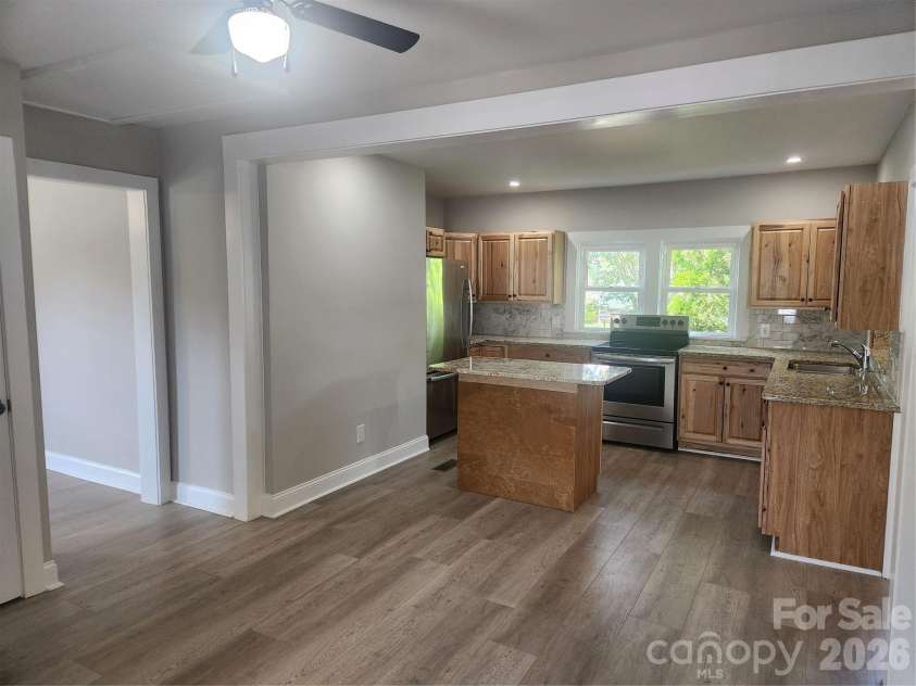 8 summit Avenue, Granite Falls, NC 28630.  MLS# CAR4422269, YatesRealty ID 49545. Open Concept Kitchen