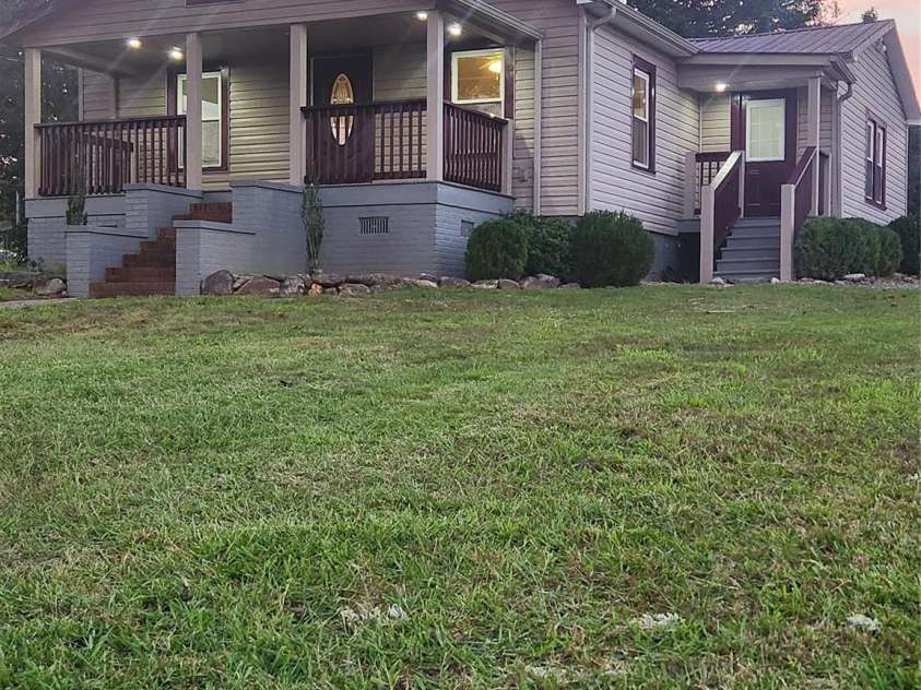 8 summit Avenue, Granite Falls, NC 28630.  MLS# CAR4422269, YatesRealty ID 49545. Sunset on 8th Ave