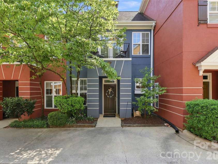 942 Hawthorne Bridge Court, Charlotte, NC 28204.  MLS# CAR4421282, YatesRealty ID 49548. 